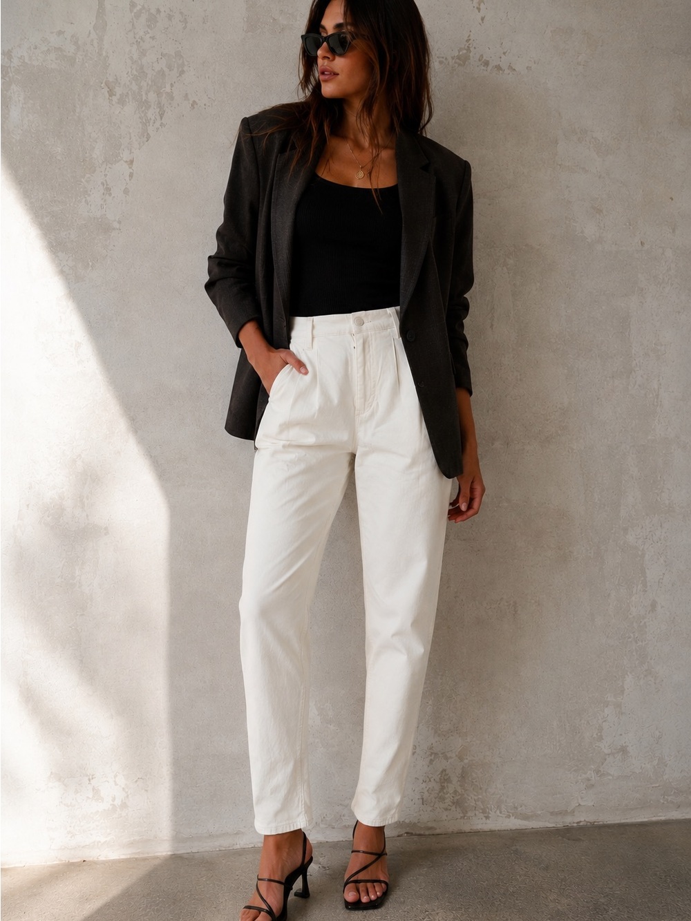 Joe’s Jeans Peggy Sea Salt White High Rise Pleated Tapered Jeans Size 4/6 New